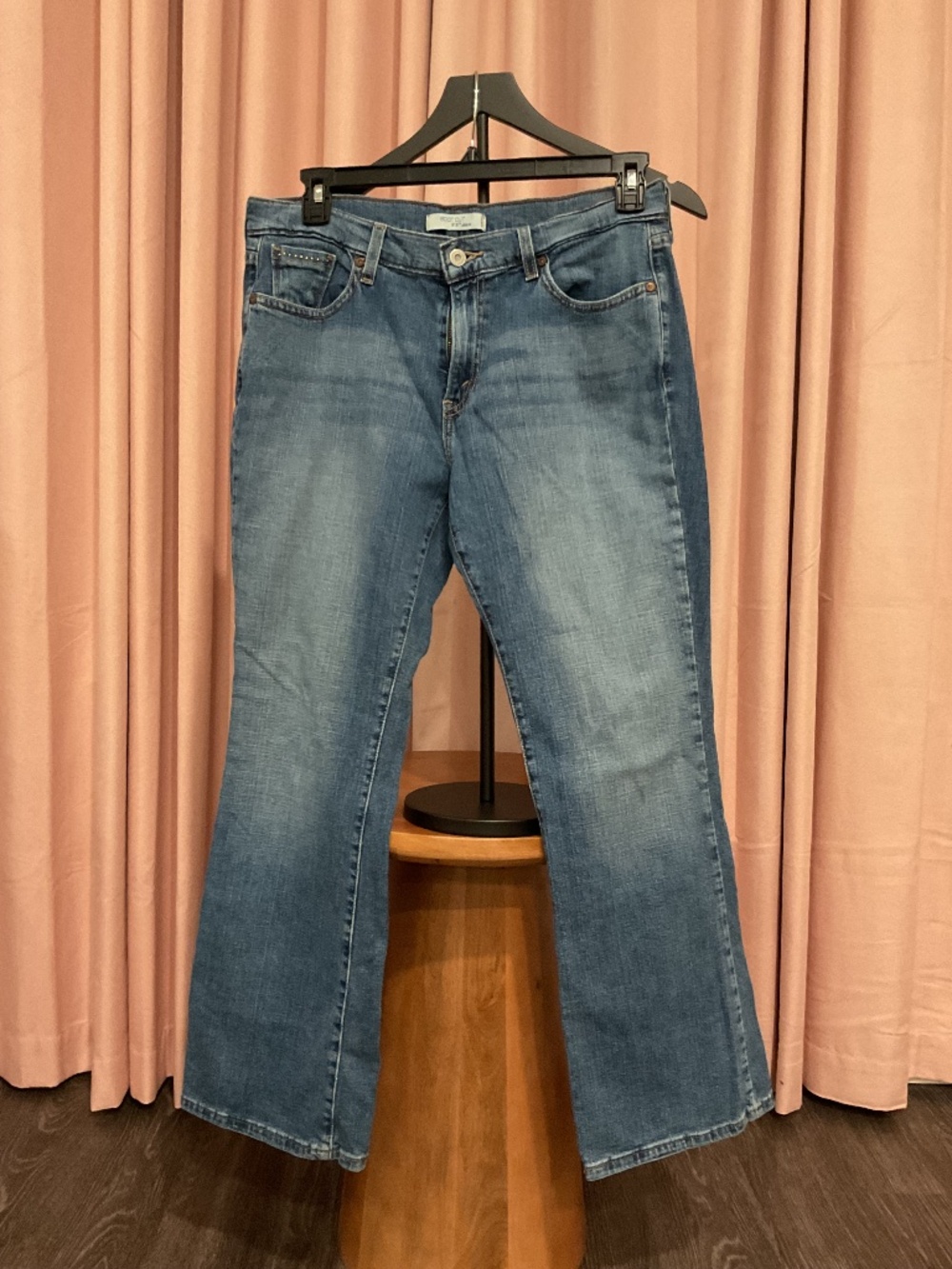 Levi’s 515 Bootcut Jeans 12 Short Medium Wash Subtle Studded Pockets